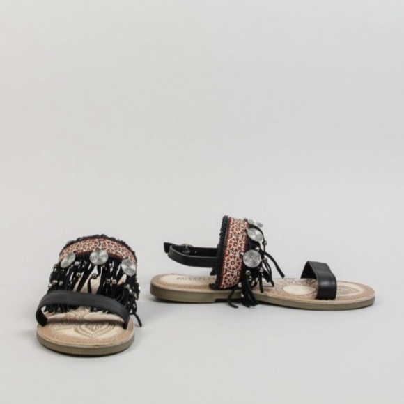 NIB Lost at Coachella Boho Fringe Leather Sandal - Picture 6 of 7